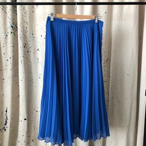 Midi pleated skirt